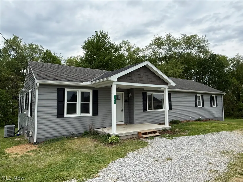 700 Swayne Street, Coshocton, OH 43812 - #1