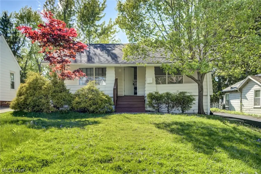 1548 Biltmore Road, Lyndhurst, OH 44124 - #2