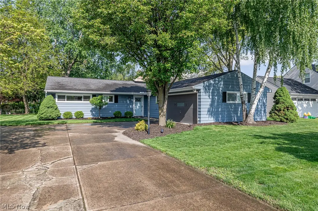 2666 W Asplin Drive, Rocky River, OH 44116 - #1