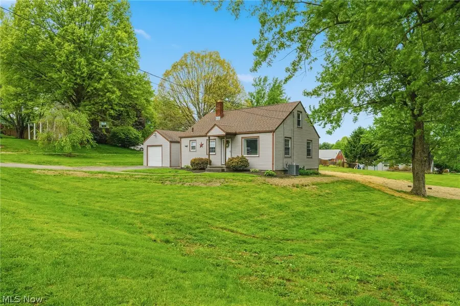251 Faircrest Sw Street, Canton, OH 44706 - #3