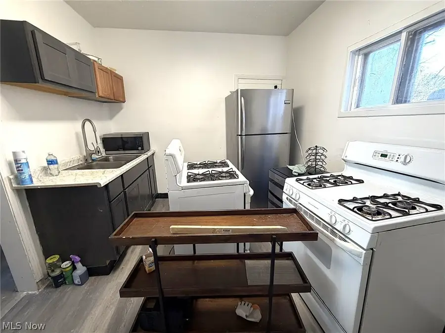 10628 Englewood Avenue, Cleveland, OH 44108 - #2