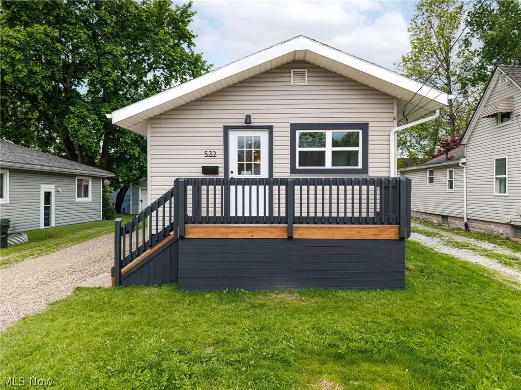 532 Washington Avenue, Barberton, OH 44203 - #1