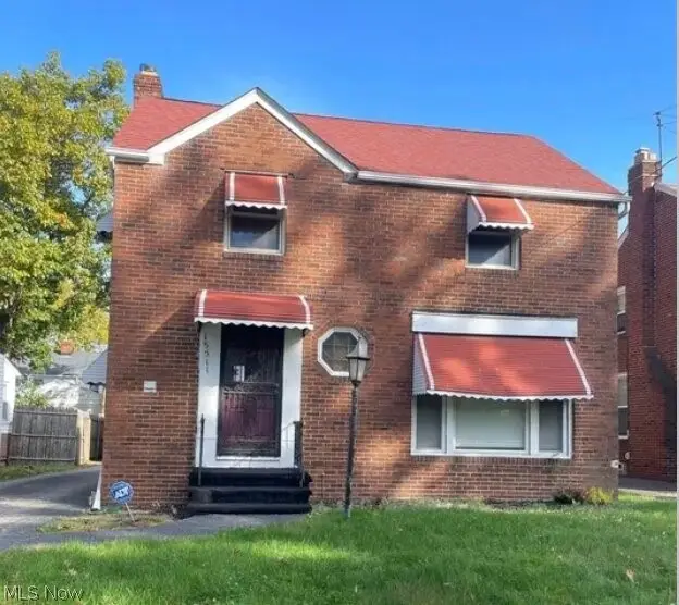 15511 Delrey Avenue, Cleveland, OH 44128 - #1