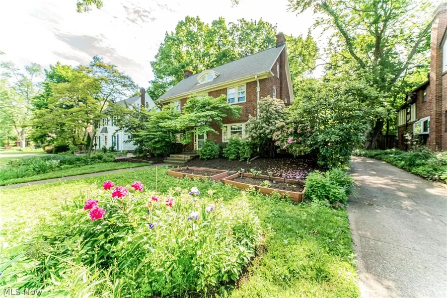 1327 Oakridge Drive, Cleveland Heights, OH 44121 - #3