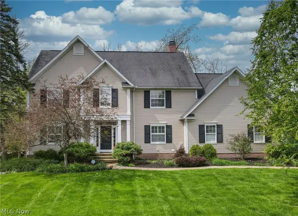 30 Blackberry Drive, Hudson, OH 44236