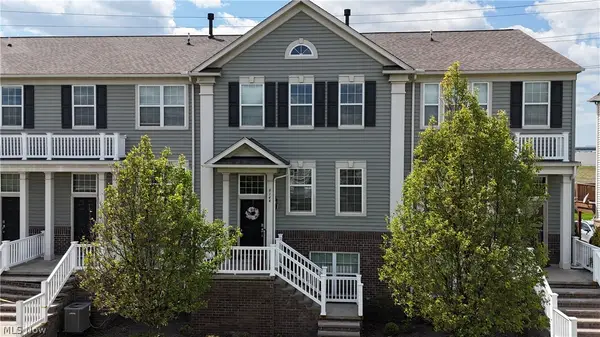 6144 N Pointe Drive, Pepper Pike, OH 44124