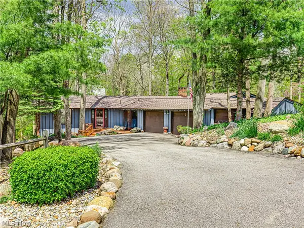 3227 Rustic Valley Drive, Medina, OH 44256