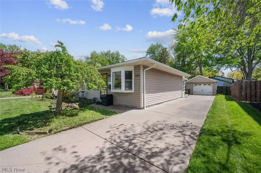 255 Buckeye Drive, Berea, OH 44017 - #2