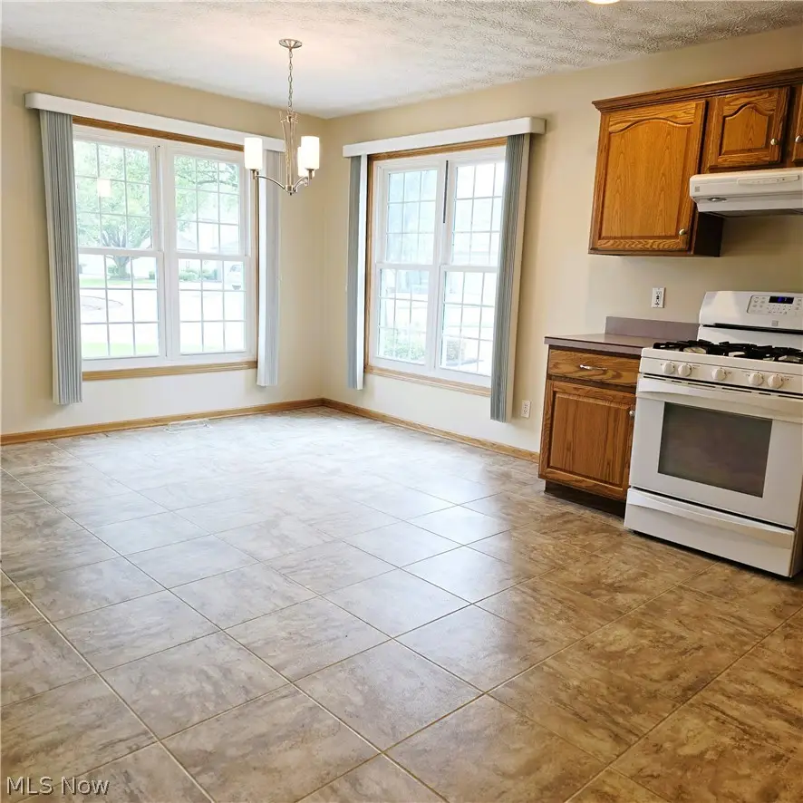15672 Roxboro Drive, Middleburg Heights, OH 44130 - #3