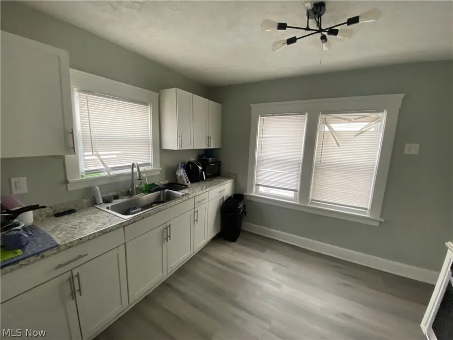 3057 W 115th Street, Cleveland, OH 44111 - #3