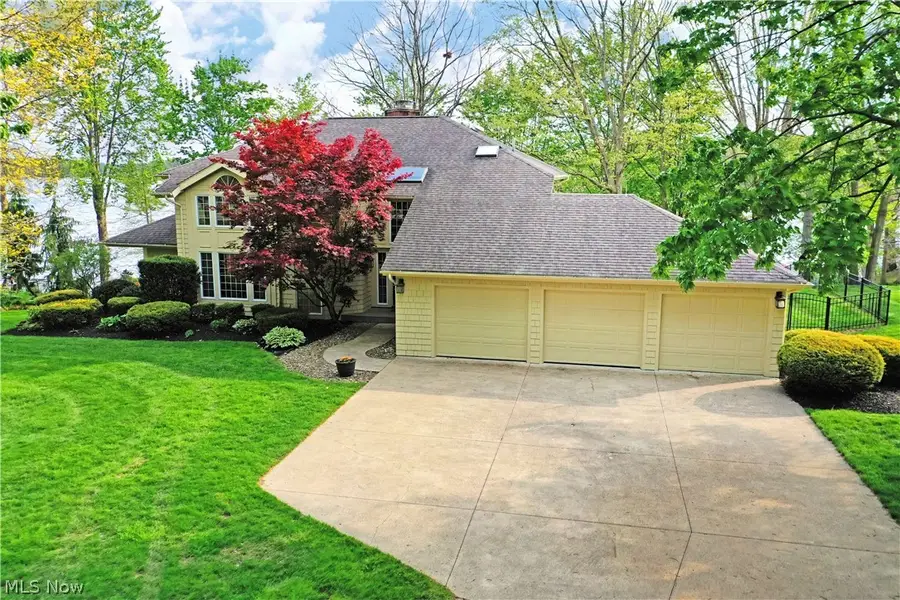 1551 Lake Crest Drive, Roaming Shores, OH 44084 - #2