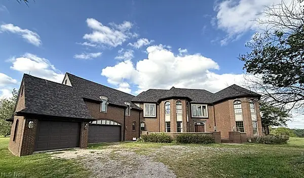 4020 Dillon Hills Drive, Nashport, OH 43830