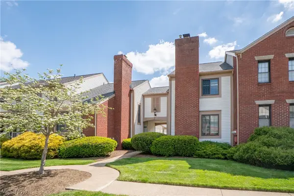 1836 Beechwood Ne Avenue, North Canton, OH 44720