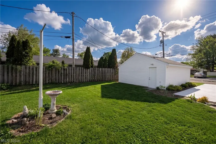 368 4th Nw Drive, New Philadelphia, OH 44663 - #3