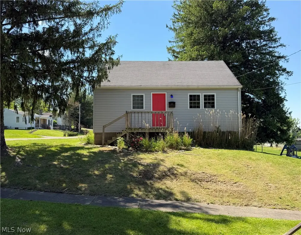 124 E King Street, Zanesville, OH 43701 - #1