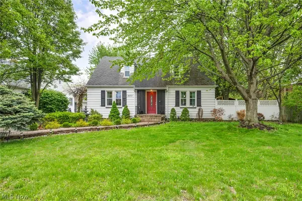 2071 Lakeview Avenue, Rocky River, OH 44116