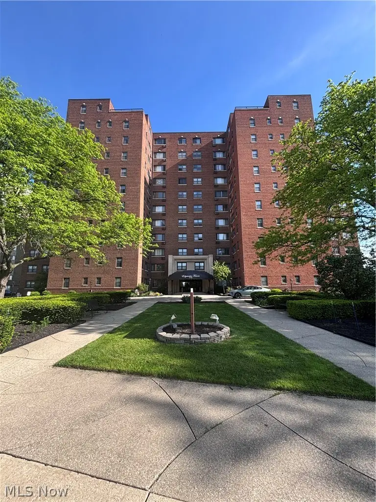 11720 Edgewater Drive #1007, Lakewood, OH 44107 - #1