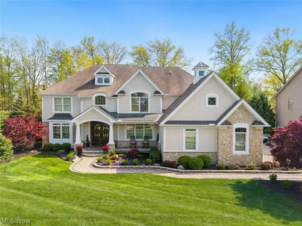 32461 Legacy Pointe Parkway, Avon Lake, OH 44012