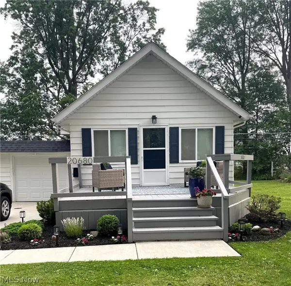 20680 Belvidere Avenue, Fairview Park, OH 44126