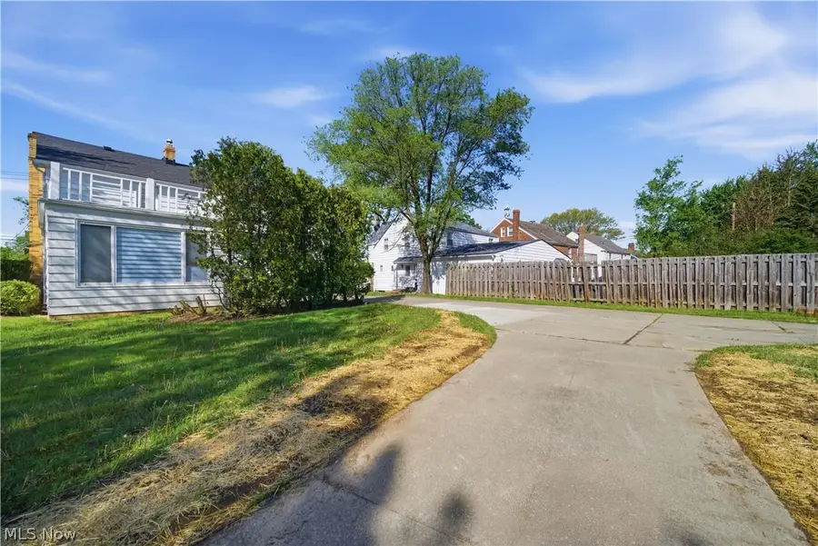 4037 Washington Boulevard, University Heights, OH 44118 - #3