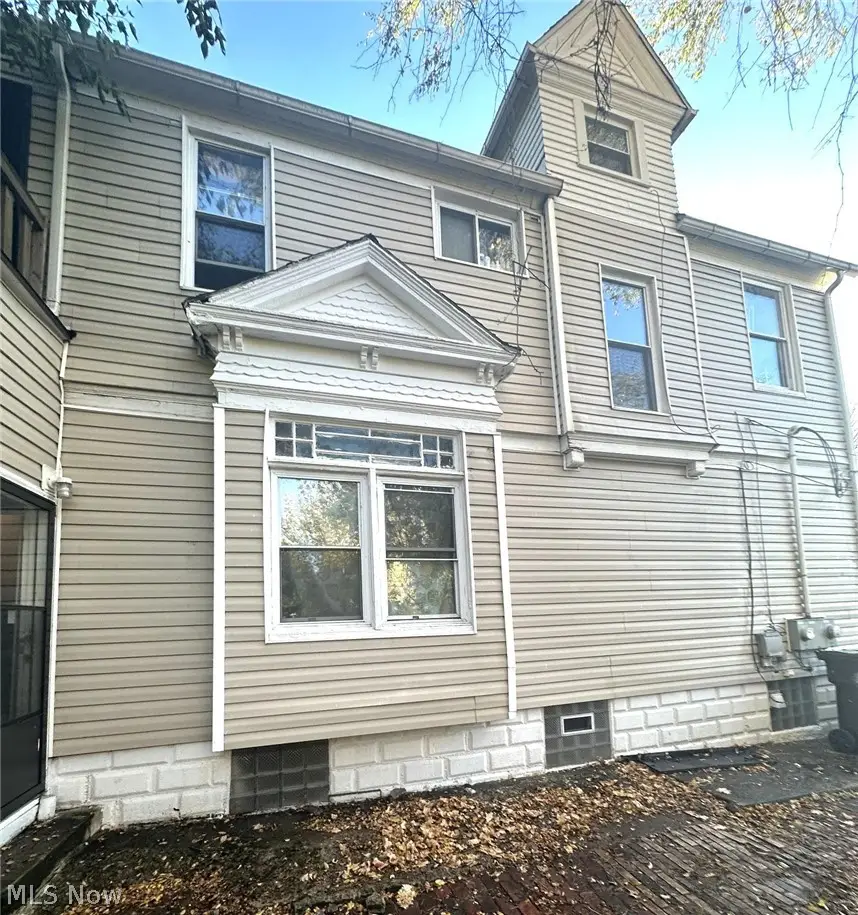 1713 E 69th Place, Cleveland, OH 44103 - #3