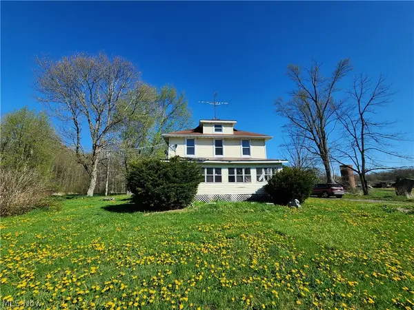 3174 Kinsman Nw Road, North Bloomfield, OH 44450