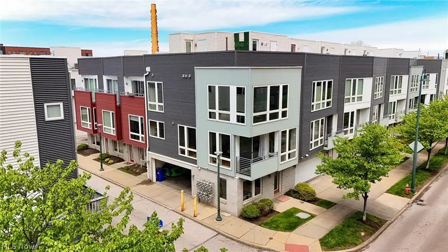 1266 W 73rd Street, Cleveland, OH 44102 - #3