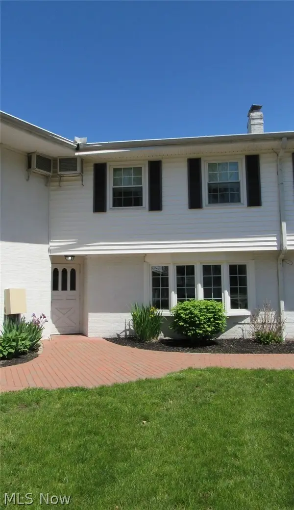 7 Meadowlawn Drive #19, Mentor, OH 44060