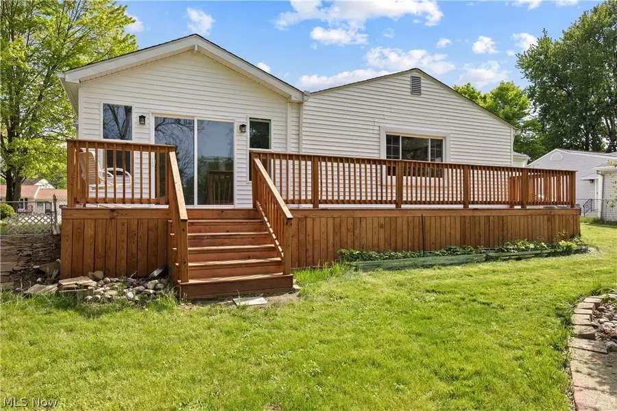 795 Tarry Lane, Amherst, OH 44001 - #2
