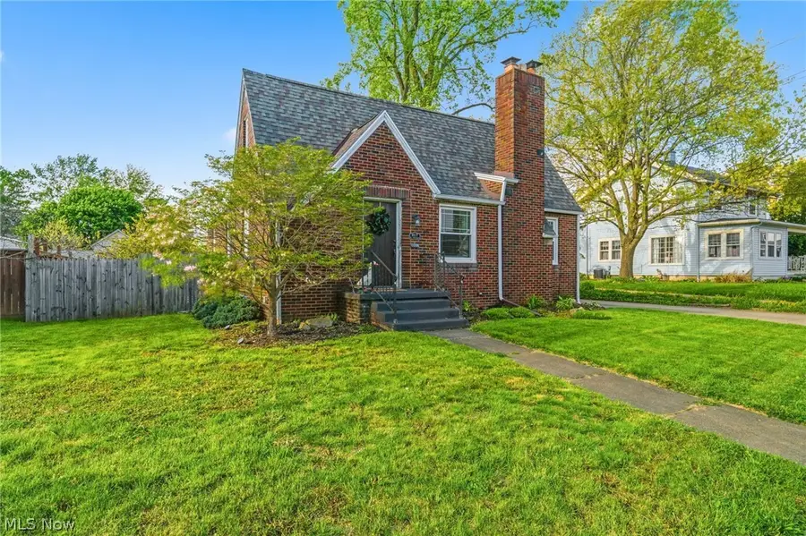917 E Gorgas Street, Louisville, OH 44641 - #3