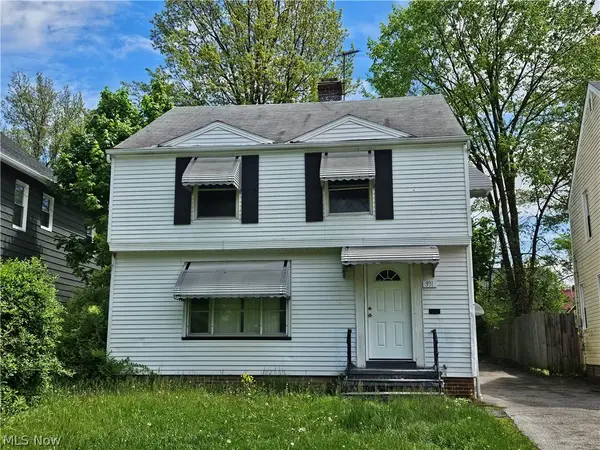 931 Yellowstone Road, Cleveland, OH 44121