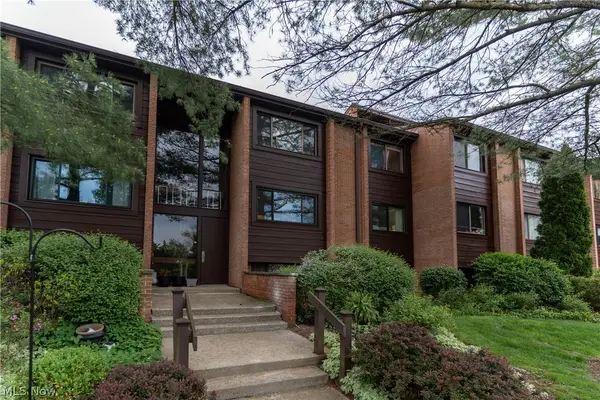 935 Canyon View Road #202, Sagamore Hills, OH 44067