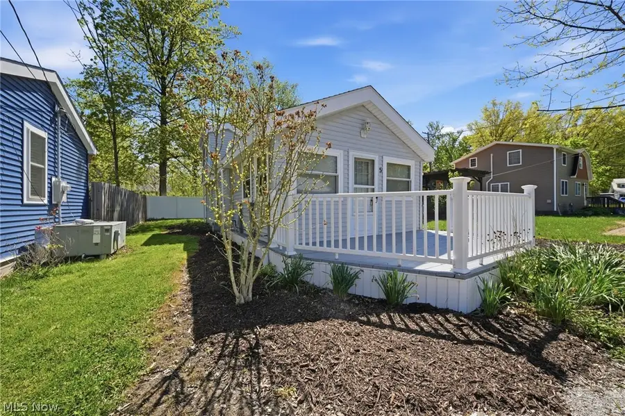5825 Lake Road, Ashtabula, OH 44004 - #2