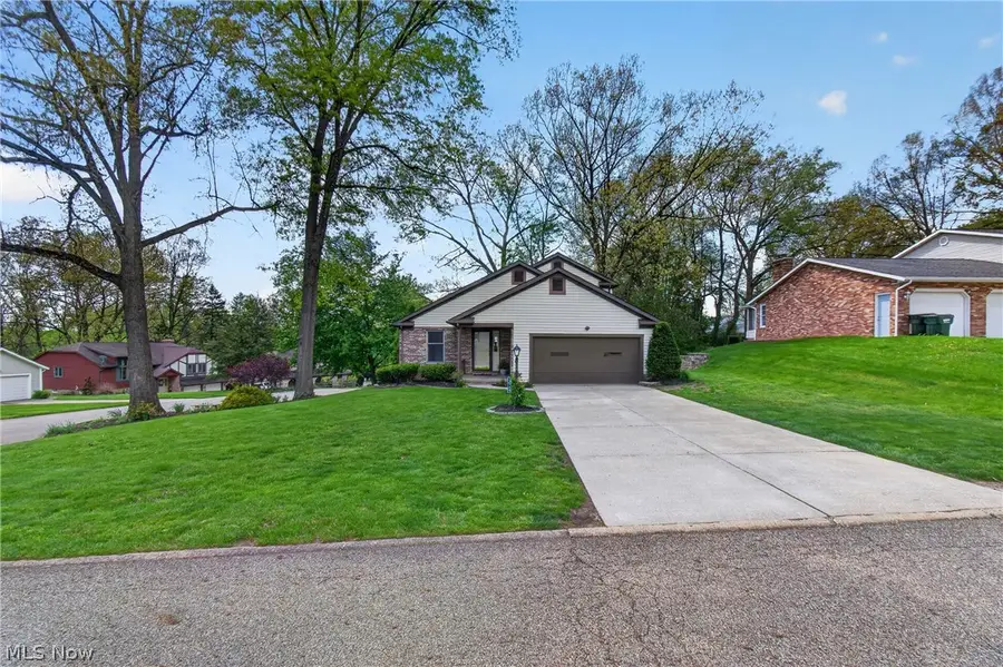 5346 Burlawn Nw Street, Canton, OH 44708 - #3