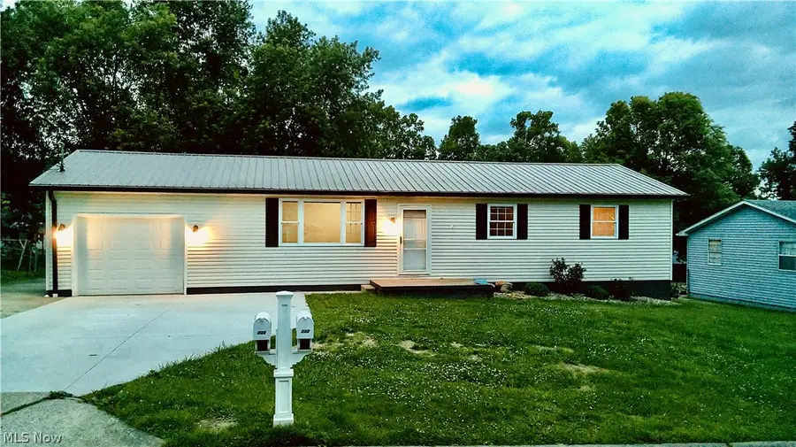 239 Locust Drive, Mineral Wells, WV 26150 - #2