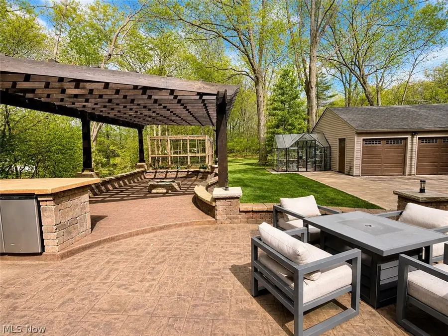 6325 Crossview Road, Seven Hills, OH 44131 - #3