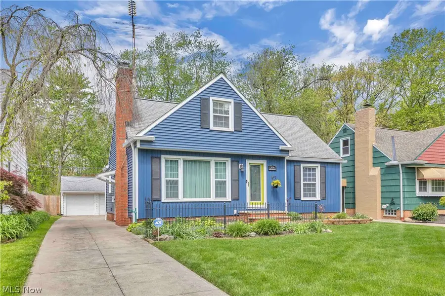 7534 Farnum Avenue, Middleburg Heights, OH 44130 - #3