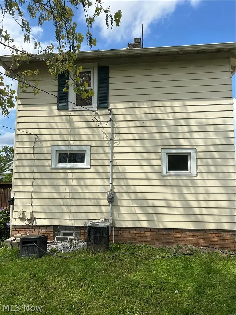 5911 Velma Avenue, Parma, OH 44129 - #3
