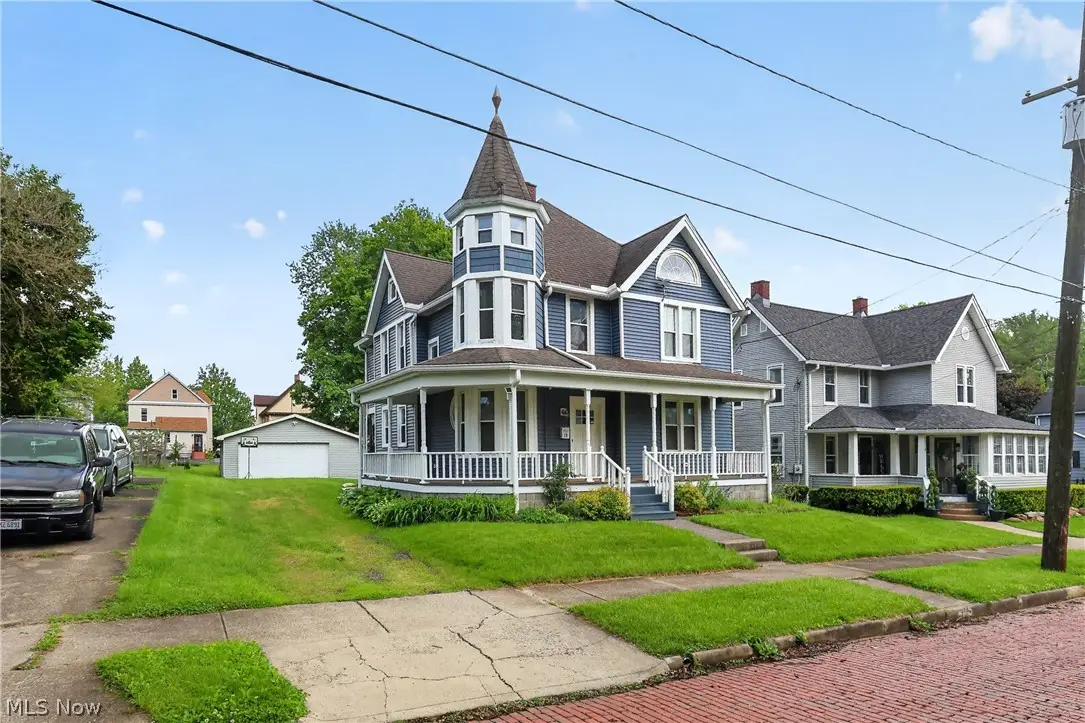 19 S Butler Avenue, Niles, OH 44446 - #1