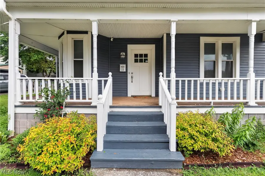 19 S Butler Avenue, Niles, OH 44446 - #3