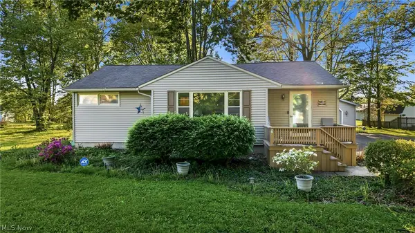 5863 Emerson Nw Avenue, Champion, OH 44483