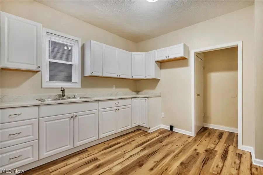 796 Dayton Street, Akron, OH 44310 - #3