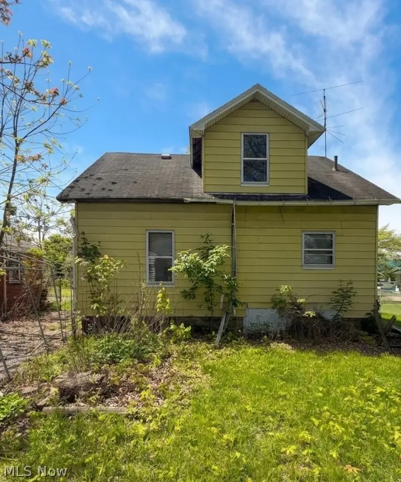1570 Bonnie Brae Ne Avenue, Warren, OH 44483 - #3