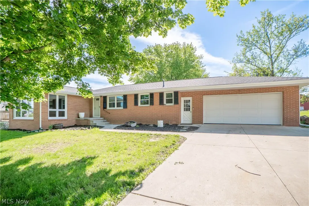 4544 Lakeknoll Street, Louisville, OH 44641 - #1