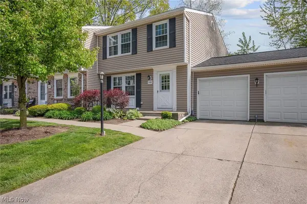 7396 S Chestnut Commons Drive, Mentor, OH 44060