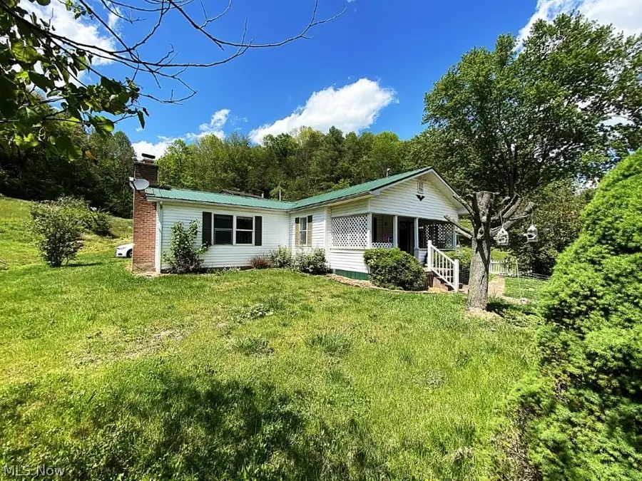 2174 Middle Fork Road, Reedy, WV 25270 - #2
