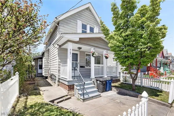 3162 W 104th Street, Cleveland, OH 44111