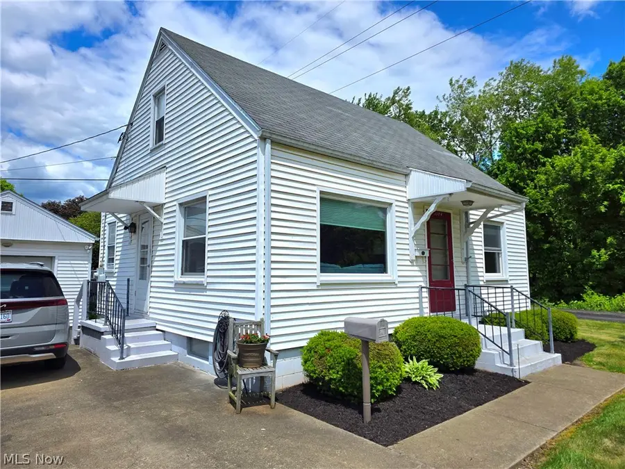 1104 Cassingham Avenue, Coshocton, OH 43812 - #2