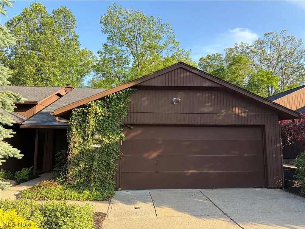18251 Glencreek Lane, Strongsville, OH 44136 - #1