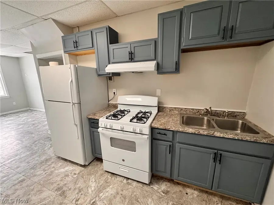 4106 Lee Road, Cleveland, OH 44128 - #2